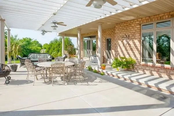 Penrith plain concrete patio finish
