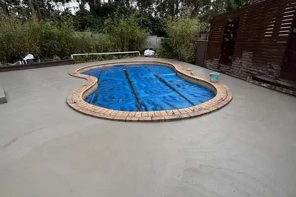 plain concrete pool surround finish Penrith
